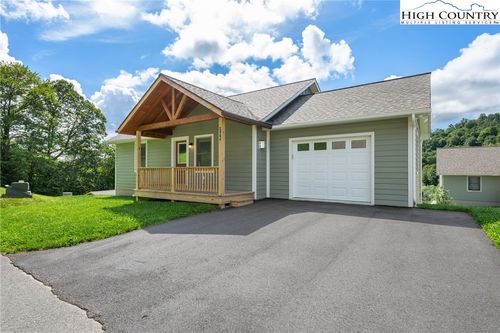 79-208 Carsons Way, Lenoir, NC, 28633 | Card Image