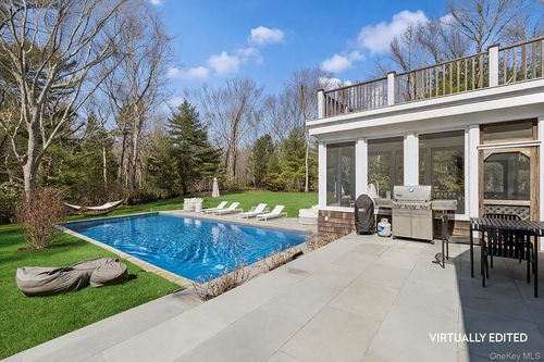 11 Owls Nest Ln, East Hampton, NY, 11937-3947 | Card Image