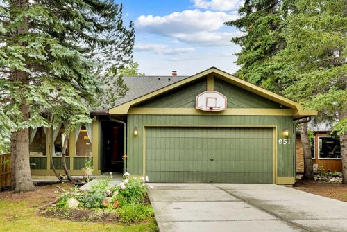 951 Ranch Estates Place Nw, Calgary, AB, T3G1M5 | Card Image