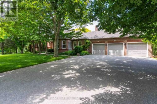 12 Golfdale Court, Caledon, ON, L7E0B3 | Card Image