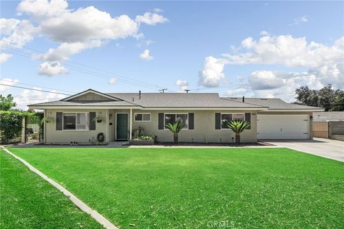 609 Cardinal Ln, Redlands, CA, 92374-4101 | Card Image