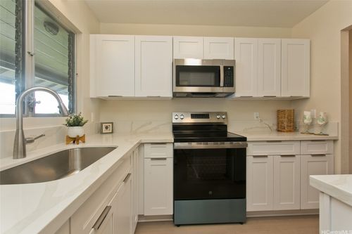 434-98-1451 Kamahao St, Pearl City, HI, 96782-2431 | Card Image