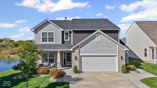 6214 Clary Ln, Greenwood, IN, 46143-5526 | Card Image