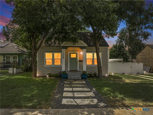 1309 N 2nd St, Temple, TX, 76501-2004 | Card Image