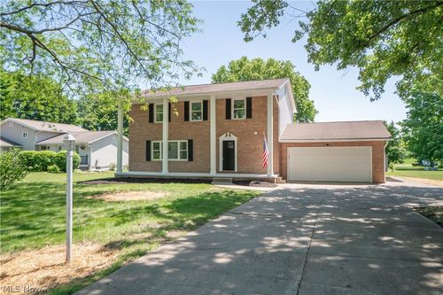 3648 Mulberry St Nw, Uniontown, OH, 44685-9138 | Card Image