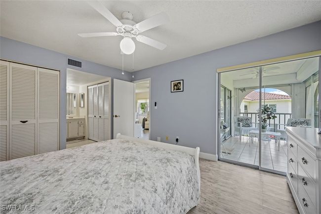 E210 - 1055 Forest Lakes Dr, Condo with 2 bedrooms, 2 bathrooms and null parking in NAPLES FL | Image 15