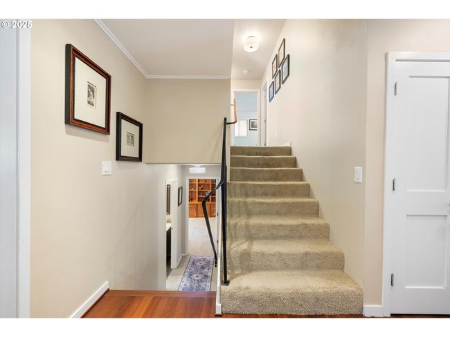 17810 Sarah Hill Ln, House other with 4 bedrooms, 3 bathrooms and 2 parking in Lake Oswego OR | Image 18