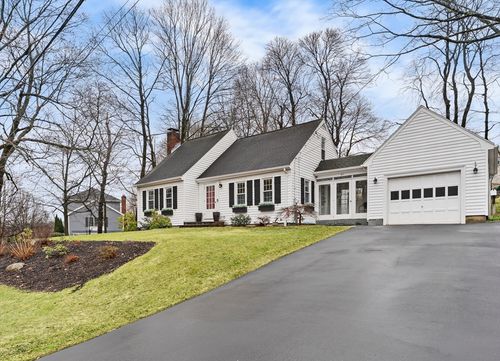 67 Wellington St, Marlborough, MA, 01752-3320 | Card Image