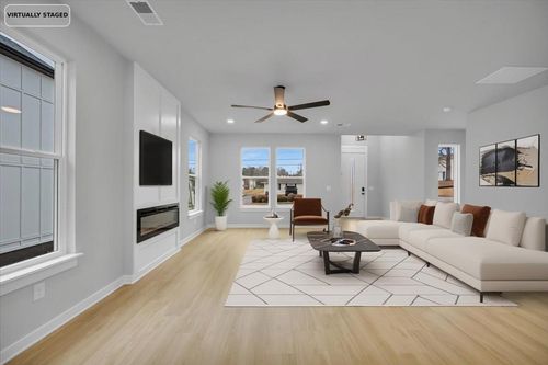 124 Lyman Ave, Duncan, SC, 29334-9633 | Card Image