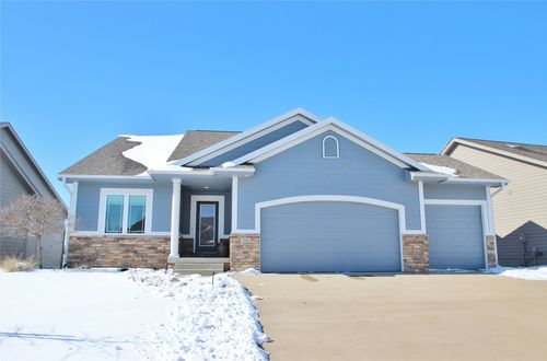 228 Ne Pinehurst Circle, Ankeny, IA, 50021 | Card Image