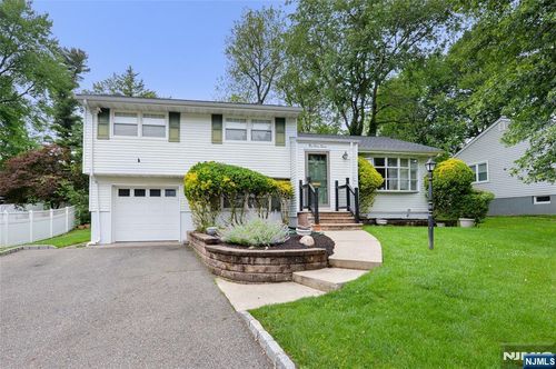 267 Magnolia Ave, Hillsdale, NJ, 07642-1865 | Card Image