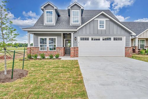 413 Travis Drive, McGregor, TX, 76657 | Card Image