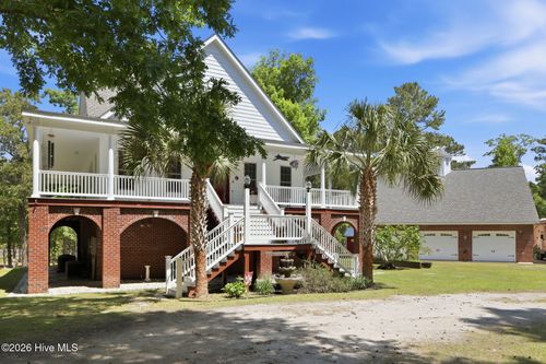 2525 Hwy 58, Swansboro, NC, 28584-8331 | Card Image