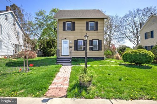 411 Franklin St, OXFORD, PA, 19363-1715 | Card Image