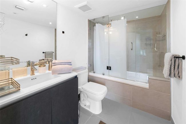APT-304 - 6620 Indian Creek Dr, Condo with 1 bedrooms, 1 bathrooms and null parking in Miami Beach FL | Image 7