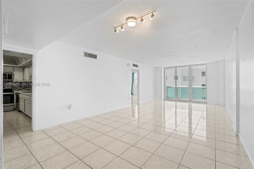 5e-5001 Collins Ave, Miami Beach, FL, 33140-2732 | Card Image