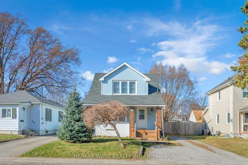 6367 Culp St, Niagara Falls, ON, L2G2C2 | Card Image