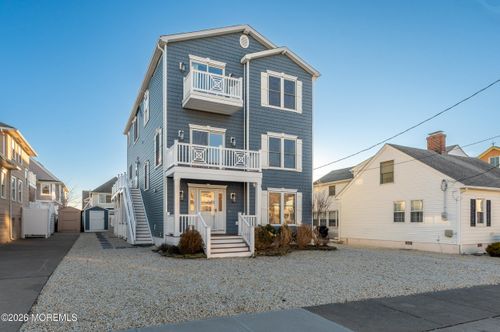 29 4th Ave, Lavallette, NJ, 08735-3429 | Card Image