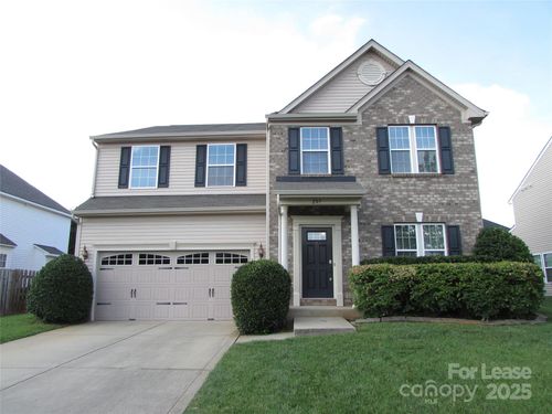 207 Elba Dr, Mooresville, NC, 28115-5807 | Card Image
