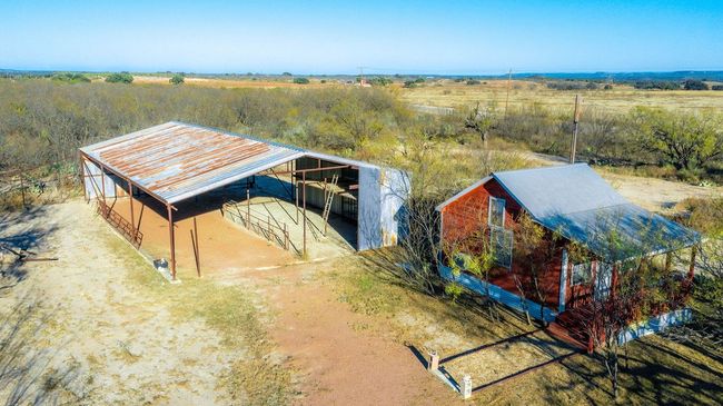 9475 N Us Highway 377, House other with 3 bedrooms, 2 bathrooms and 5 parking in Junction TX | Image 26