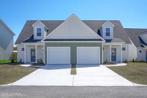 215 Sandpiper Pl, Holly Ridge, NC, 28445-7766 | Card Image
