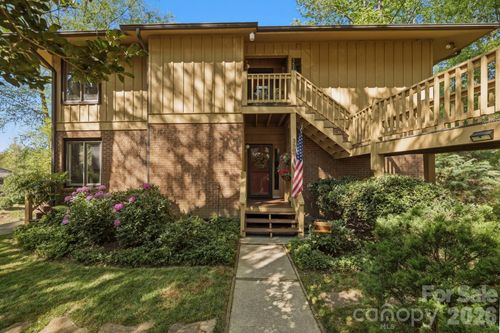 3509 Mountain Top Way, Hendersonville, NC, 28739-8846 | Card Image