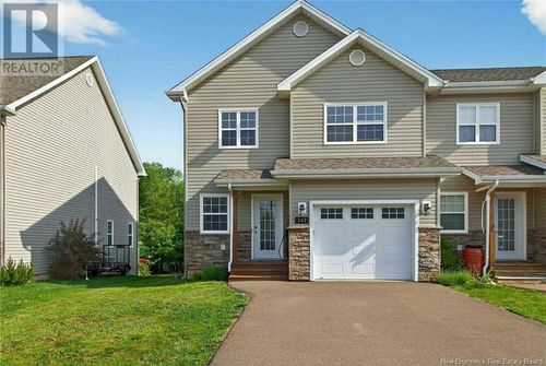343 Dolbeau St, Dieppe, NB, E1A9P9 | Card Image
