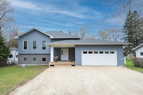 144 Macdonald Ave, Warren, MB, R0C3E0 | Card Image