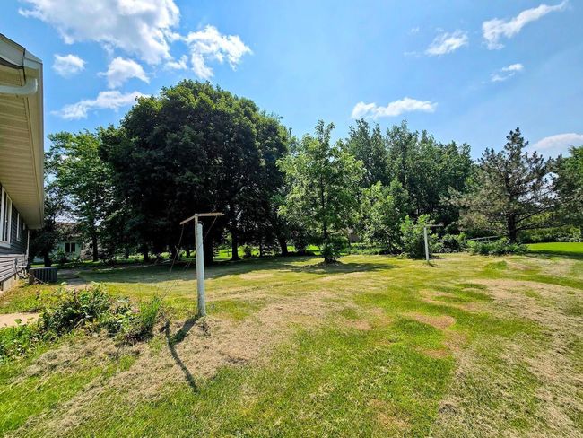 229 E Oak St, House other with 3 bedrooms, 2 bathrooms and null parking in Tyler MN | Image 40