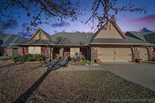 8949 N 139th East Ave, Owasso, OK, 74055-2589 | Card Image