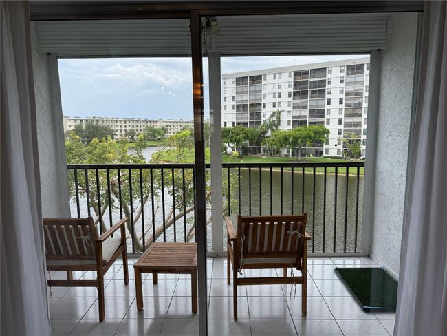 APT-408 - 2222 N Cypress Bend Dr, Condo with 2 bedrooms, 2 bathrooms and null parking in Pompano Beach FL | Image 13
