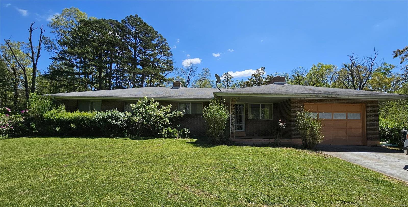 Cr 563 , Winona, MO 65588