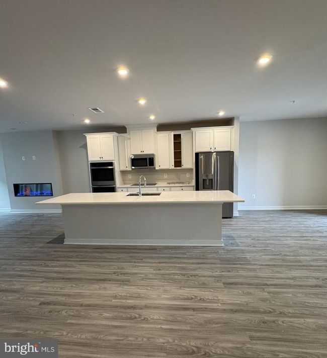 1009 Maya Ln, Townhouse with 3 bedrooms, 3 bathrooms and null parking in Manassas VA | Image 5
