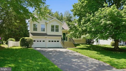 10319 Lee Manor Dr, MANASSAS, VA, 20110-6627 | Card Image