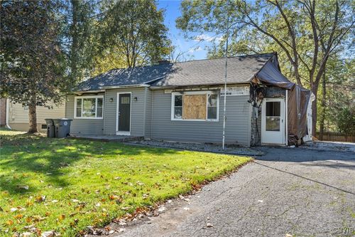 20 Kevan Cir, Manlius, NY, 13104-1018 | Card Image