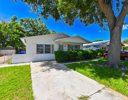 5628 17th Ave N, St Petersburg, FL, 33710-5725 | Card Image