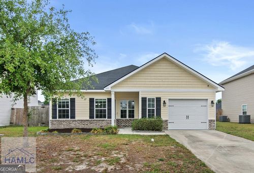 111 Brasher Dr, Hinesville, GA, 31313-2873 | Card Image