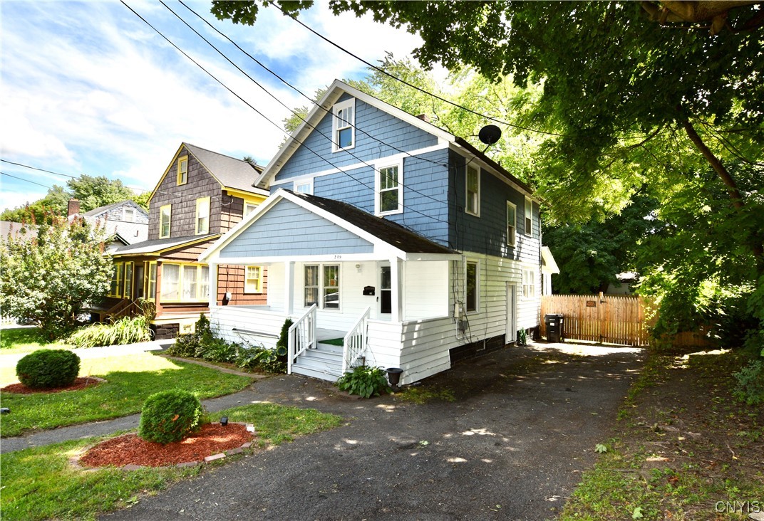 Rockland Ave, Syracuse, NY 13207