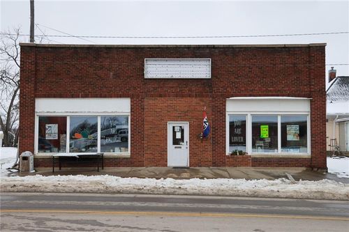 1111 E 9th St, Trenton, MO, 64683-2623 | Card Image