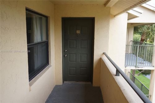 615-9999 Summerbreeze Dr, Sunrise, FL, 33322-5854 | Card Image