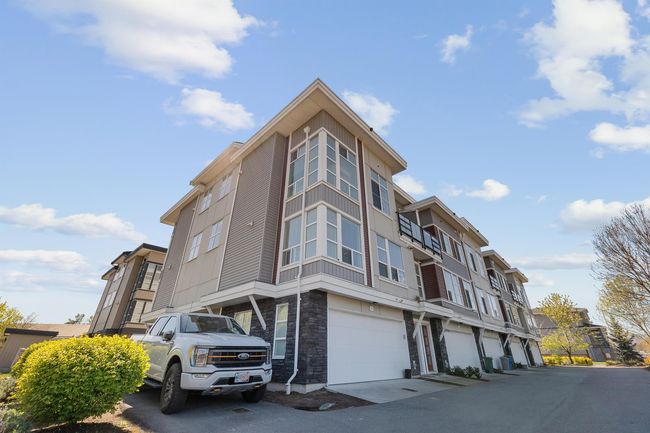 1 - 8466 Midtown Way, Townhouse with 3 bedrooms, 2 bathrooms and 2 parking in Chilliwack BC | Image 3