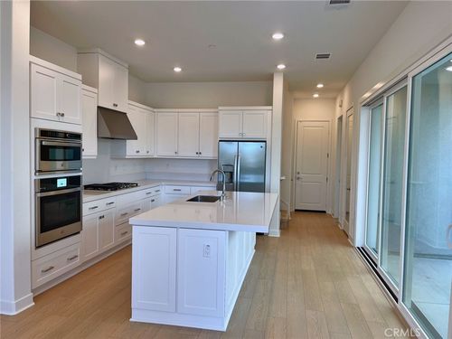 126 Baluster, Irvine, CA, 92618-1468 | Card Image