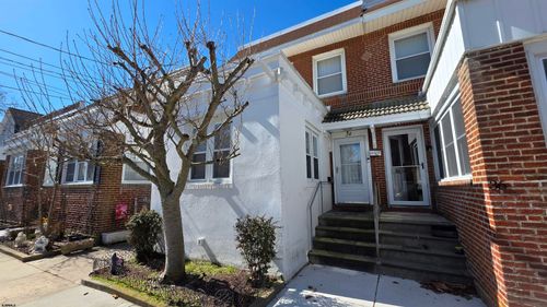 34 N Montgomery Ave, Atlantic City, NJ, 08401-3328 | Card Image