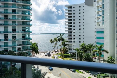 apt-704-1300 Brickell Bay Dr, Miami, FL, 33131-3381 | Card Image