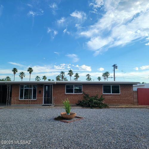 6607 E Calle Luna, Tucson, AZ, 85710-5631 | Card Image