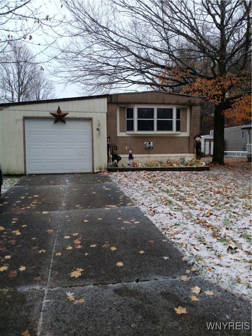 97 Bush Gardens Street, Alden, NY, 14004 | Card Image