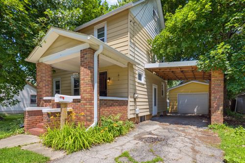 813 W Perry St, Belvidere, IL, 61008-3418 | Card Image