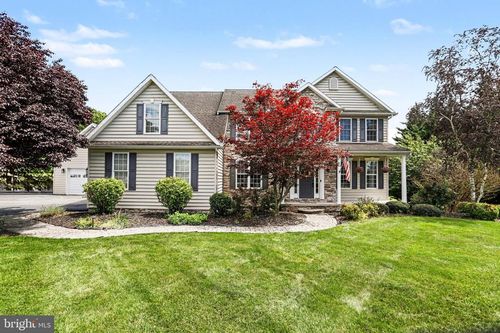 57 E Summit Dr, LITTLESTOWN, PA, 17340-9178 | Card Image