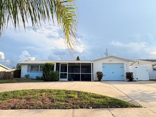 5321 Mosaic Dr, Holiday, FL, 34690-6522 | Card Image