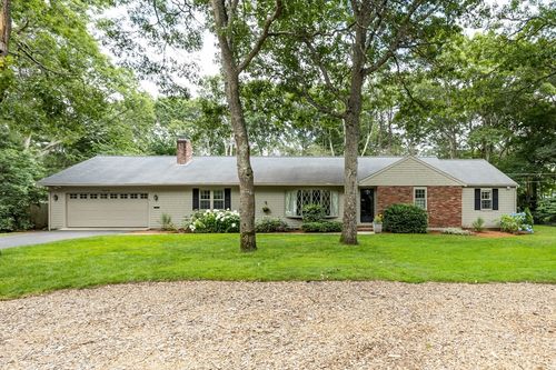 25 Naushon Cir, Centerville, MA, 02632-2825 | Card Image